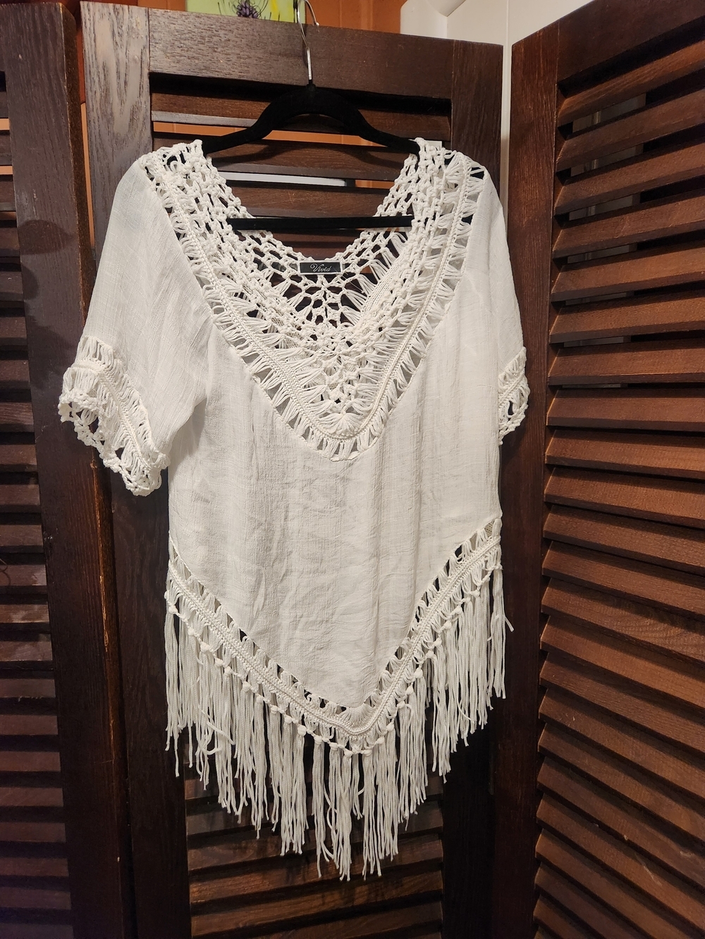 ViVI White Crochet V-Neck Fringe Tunic